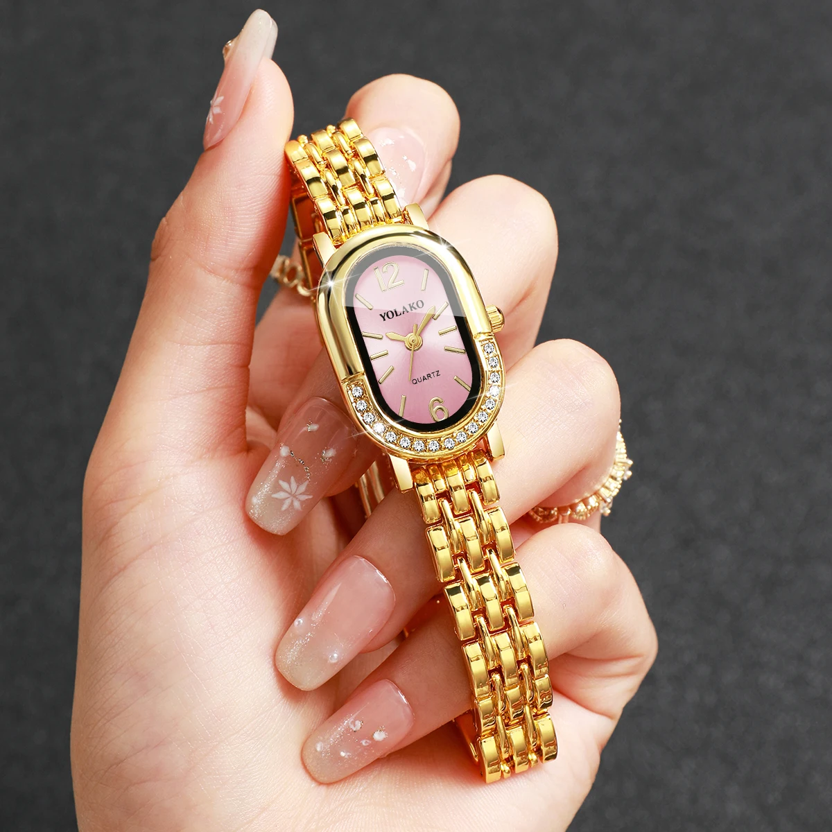 Luxury Rhinestone Women Quartz - огляд і ціна Luxury Watch Case Travel