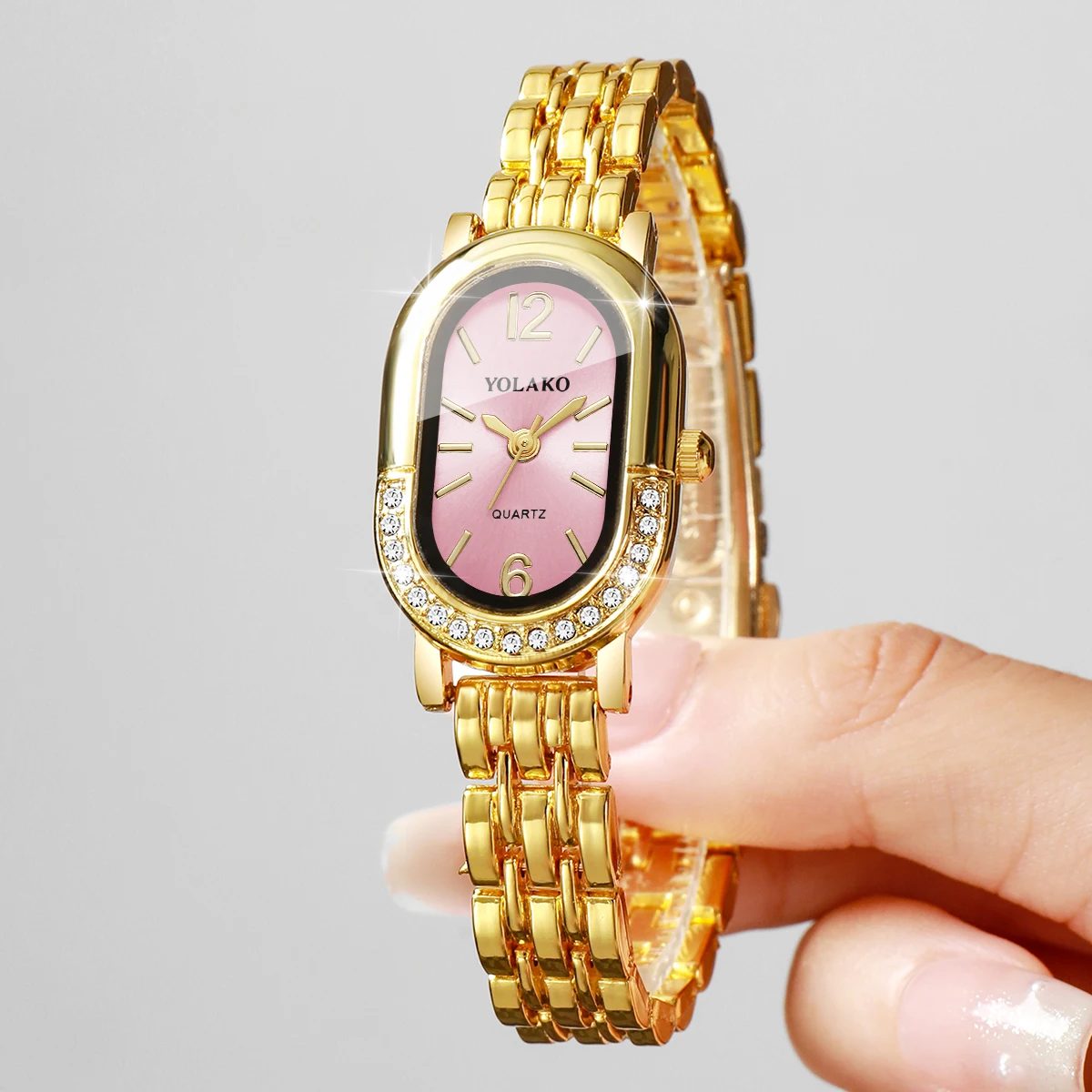 Luxury Rhinestone Women Quartz - огляд і ціна Luxury Watch Case Travel