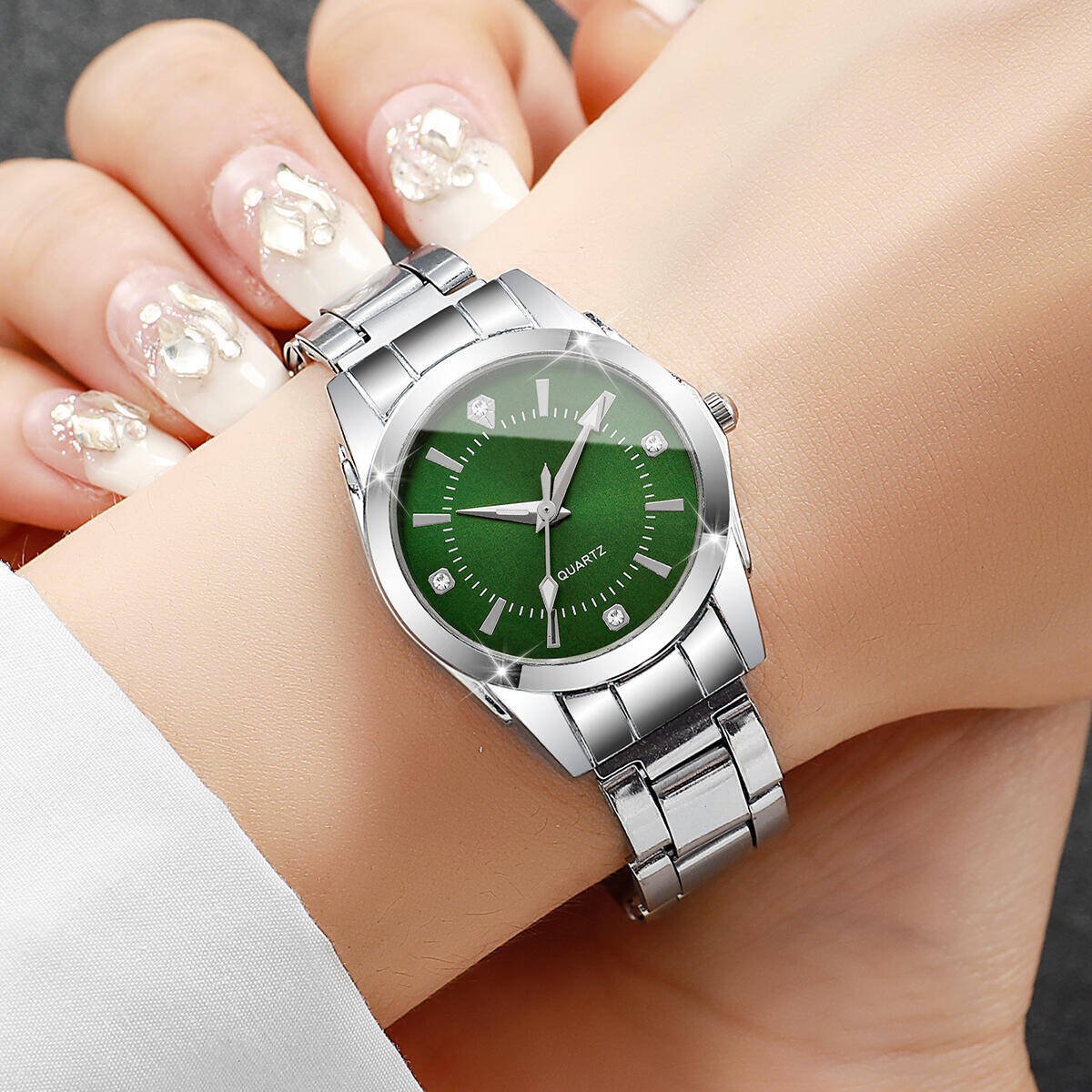 Luxury Rhinestone Women Watche - огляд і ціна Luxury Watch Case Travel