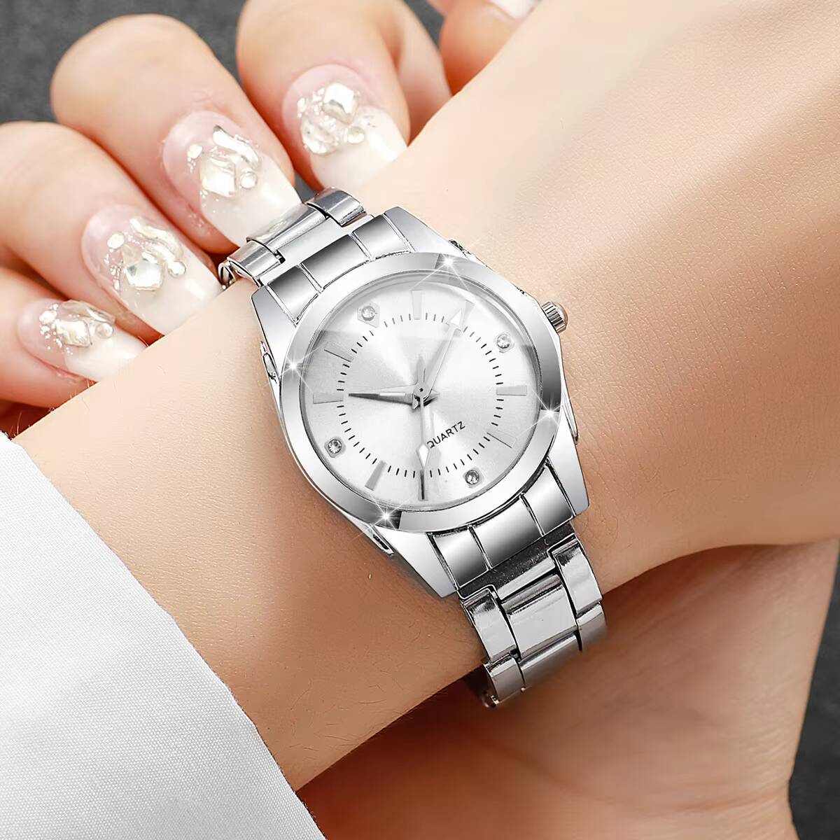 Luxury Rhinestone Women Watche - огляд і ціна Luxury Watch Case Travel